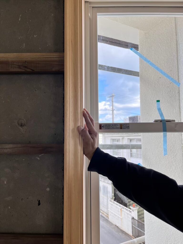 ２階　新設窓施工中③